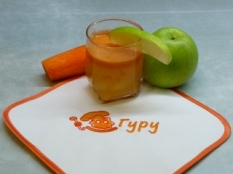 Сок из яблок и моркови